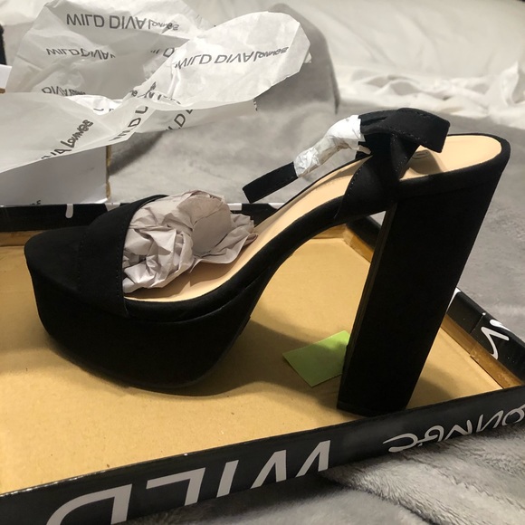 NEW! Nude & Black heels (2 pairs) - Picture 1 of 5